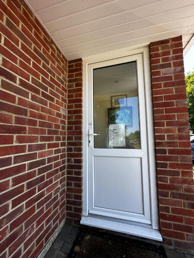 Holly Hill Apartments Southampton Exterior photo